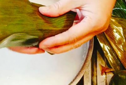 五角粽子的包法视频,轻松学会传统美食制作